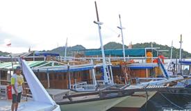 gallery/labuan-bajo/boats-anchored-in-labuan-bajo-flores-1.jpg