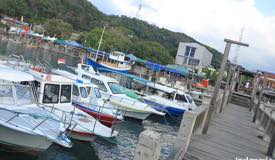 gallery/labuan-bajo/boats-anchored-in-labuan-bajo-flores-2.jpg
