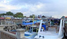 gallery/labuan-bajo/boats-anchored-in-labuan-bajo-flores-4.jpg