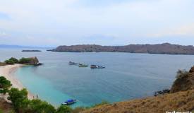 gallery/pink-beach/pink-beach-komodo-island-11.jpg